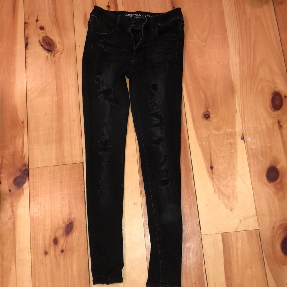 black ripped american eagle skinny jeans